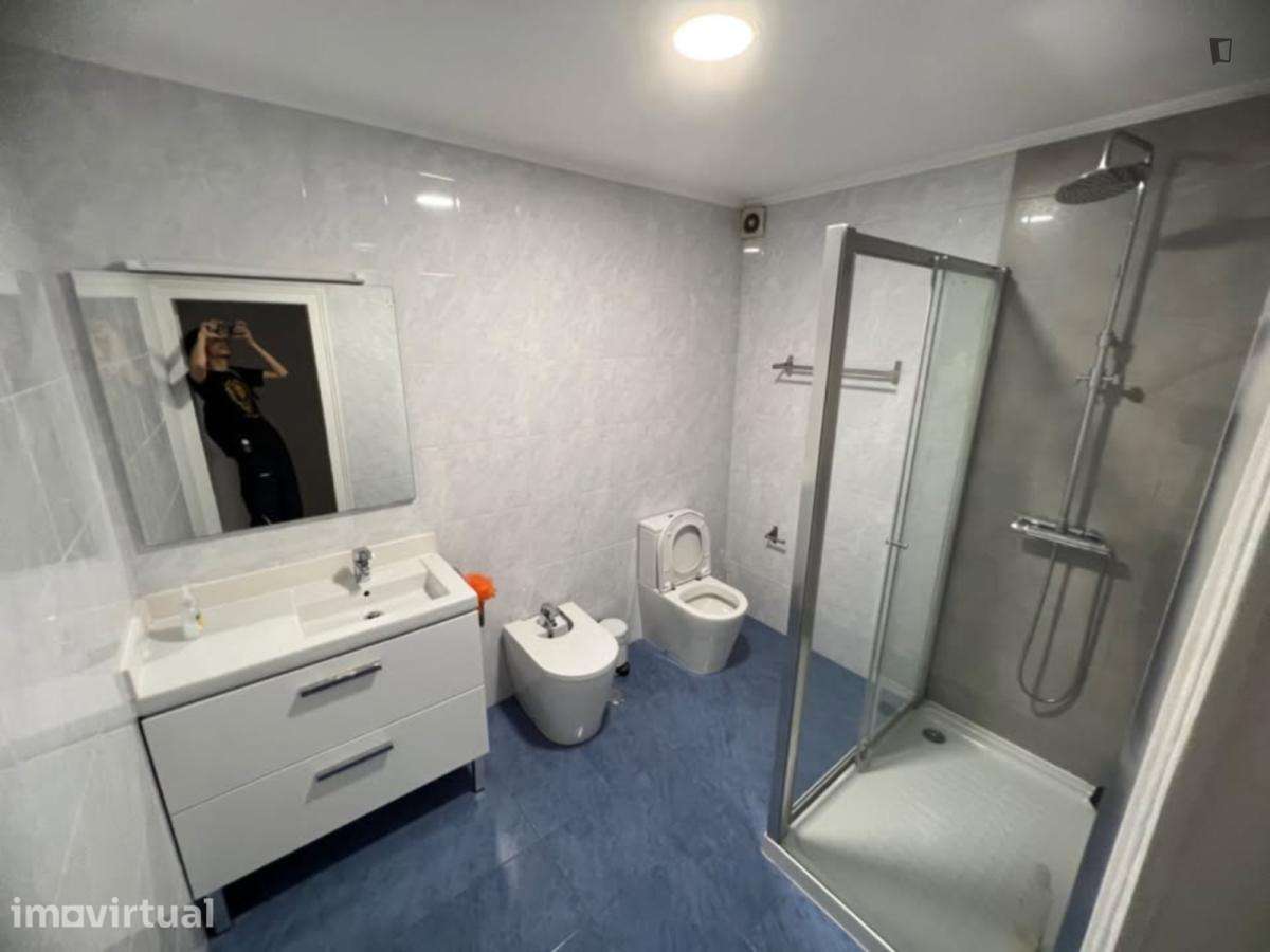 Quarto - localizado em Arroios Lisbon - Grande imagem: 5/6
