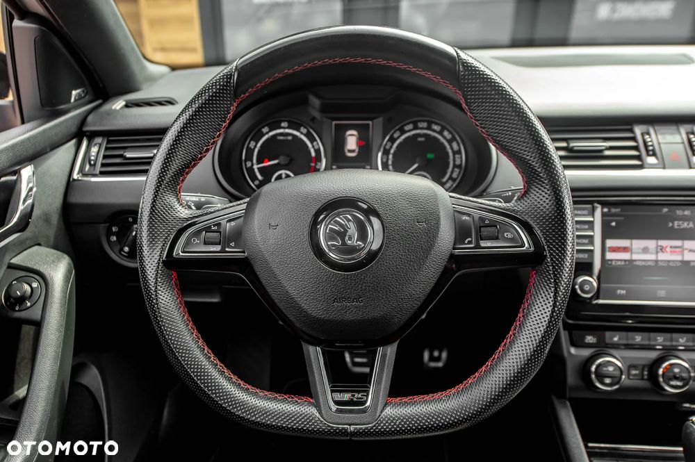 Skoda Octavia 2.0 TSI DSG RS 230 - 29