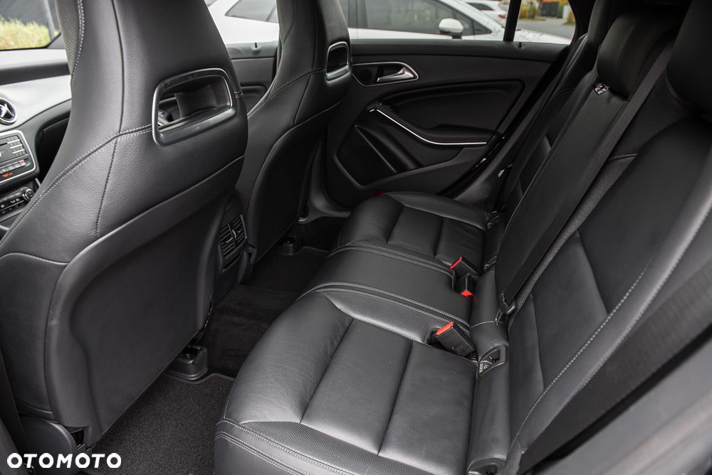 Mercedes-Benz CLA AMG 45 4-Matic - 21
