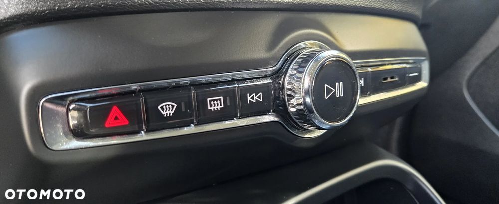 Volvo XC 40 D3 Momentum Pro - 31