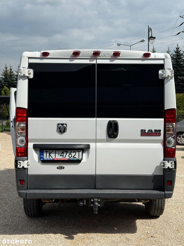 Dodge Ram promaster 1500 - 4