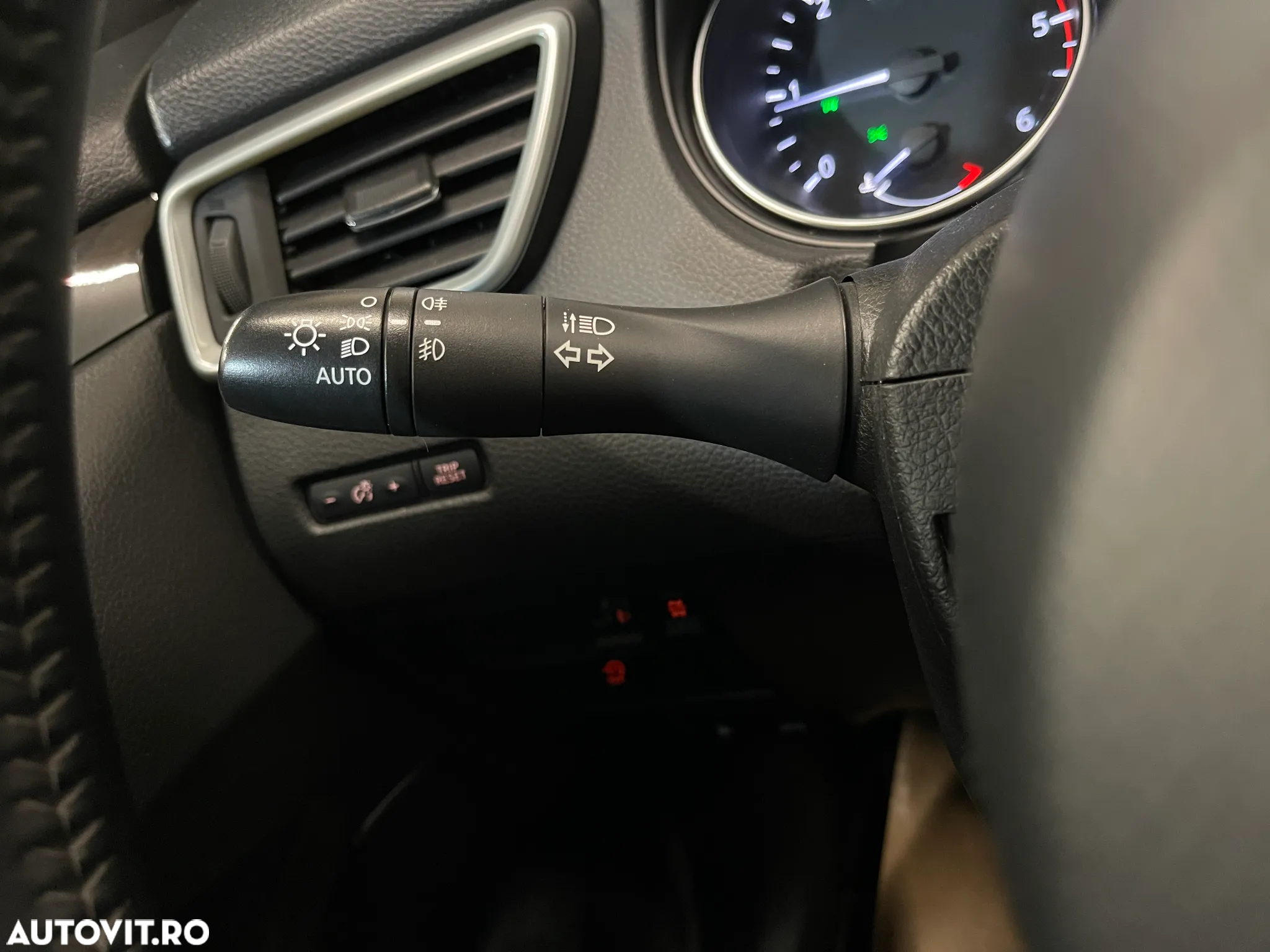 Nissan Qashqai 1.7D 150CP ALL MODE 4X4-I Tekna - 22