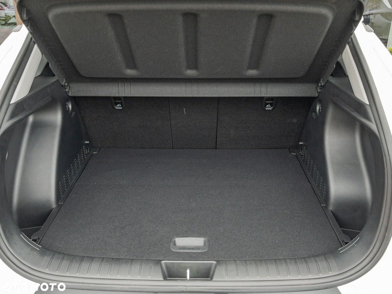 Hyundai Kona - 36