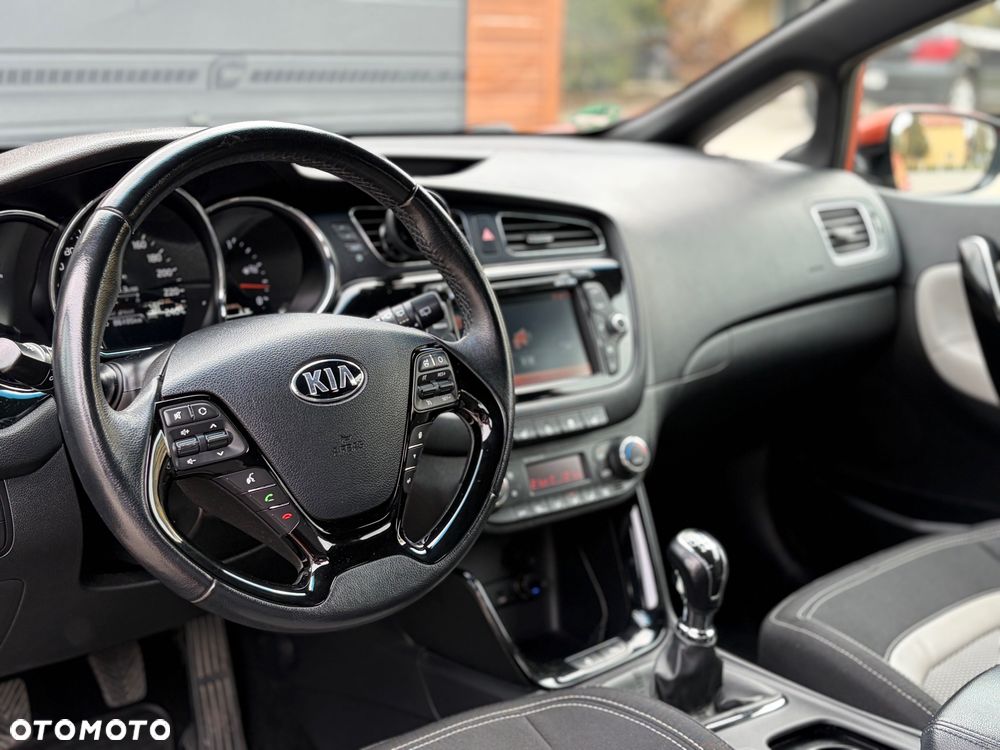Kia Ceed 1.6 GDI Vision - 14