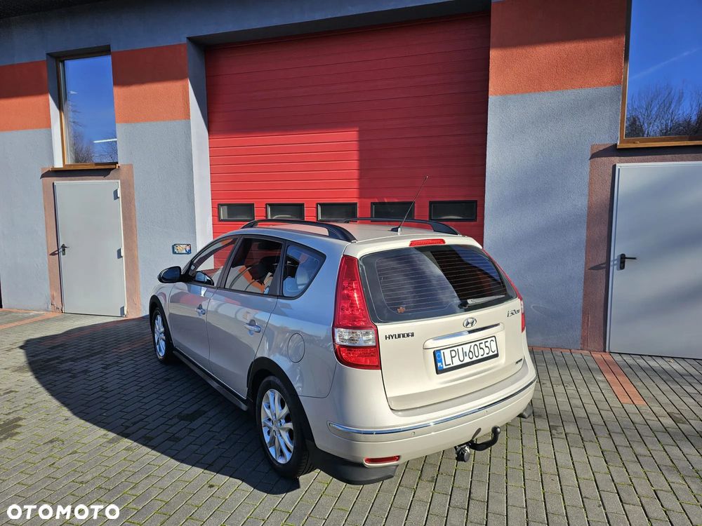 Hyundai i30 i30cw 2.0 Style - 9