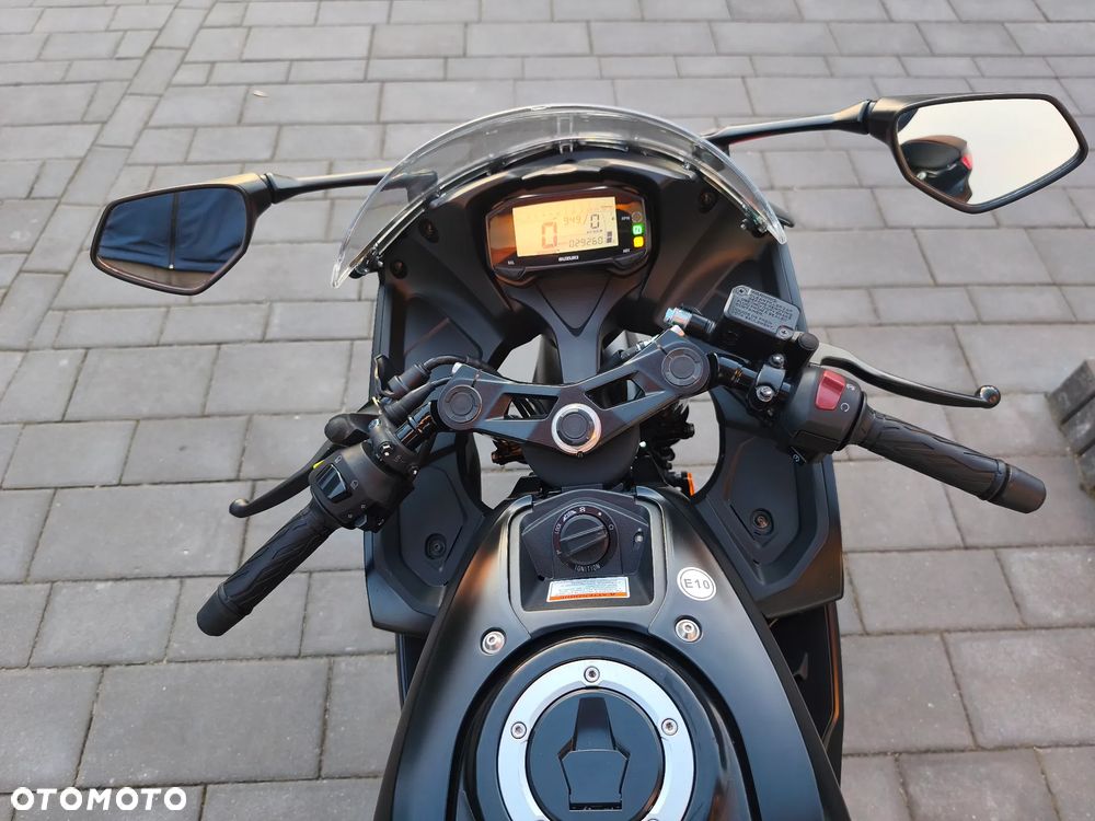 Suzuki GSX-R - 21