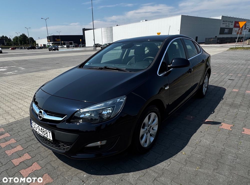 Opel Astra 1.6 EU6 - 1