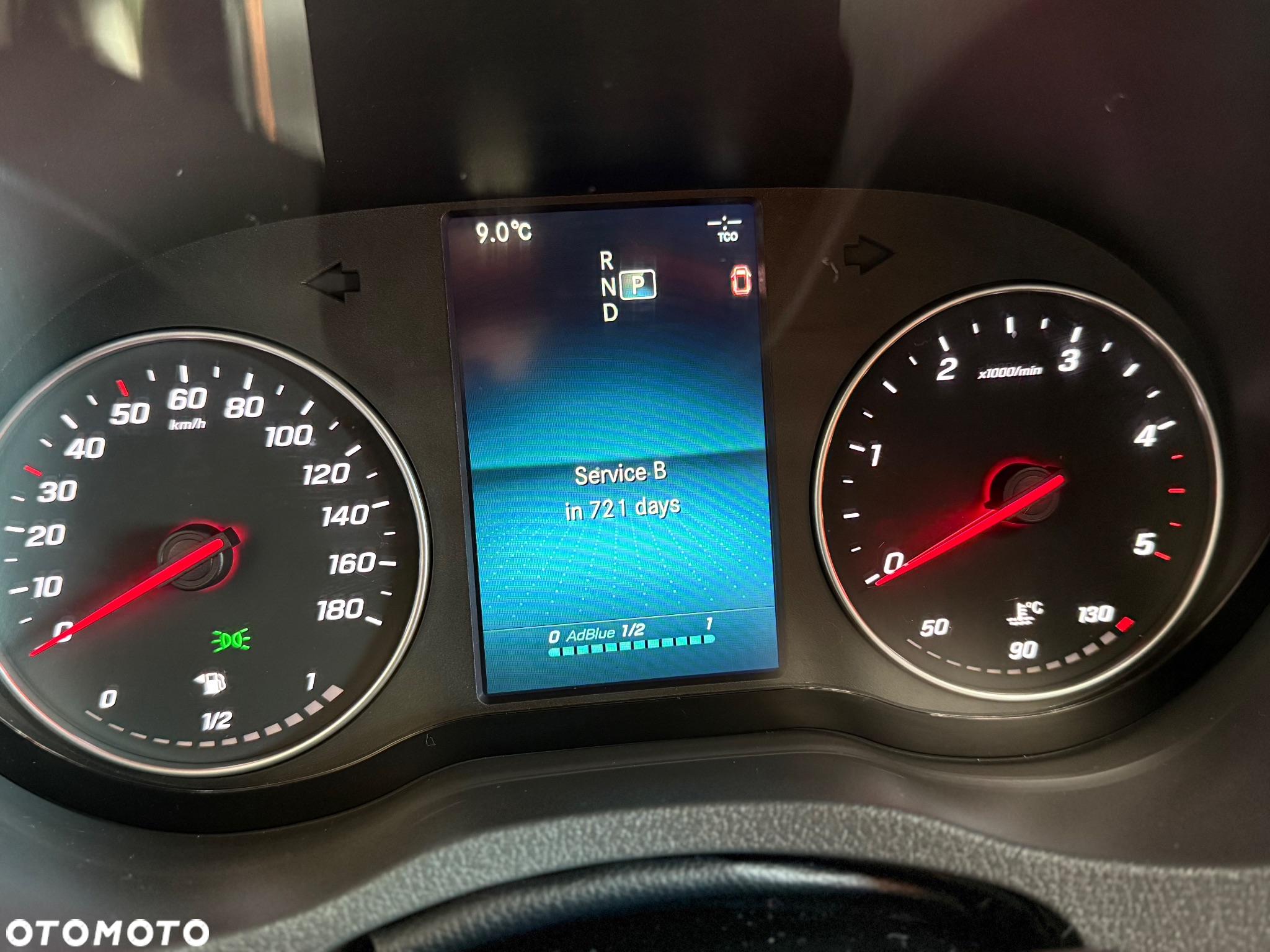Mercedes-Benz Sprinter - 14
