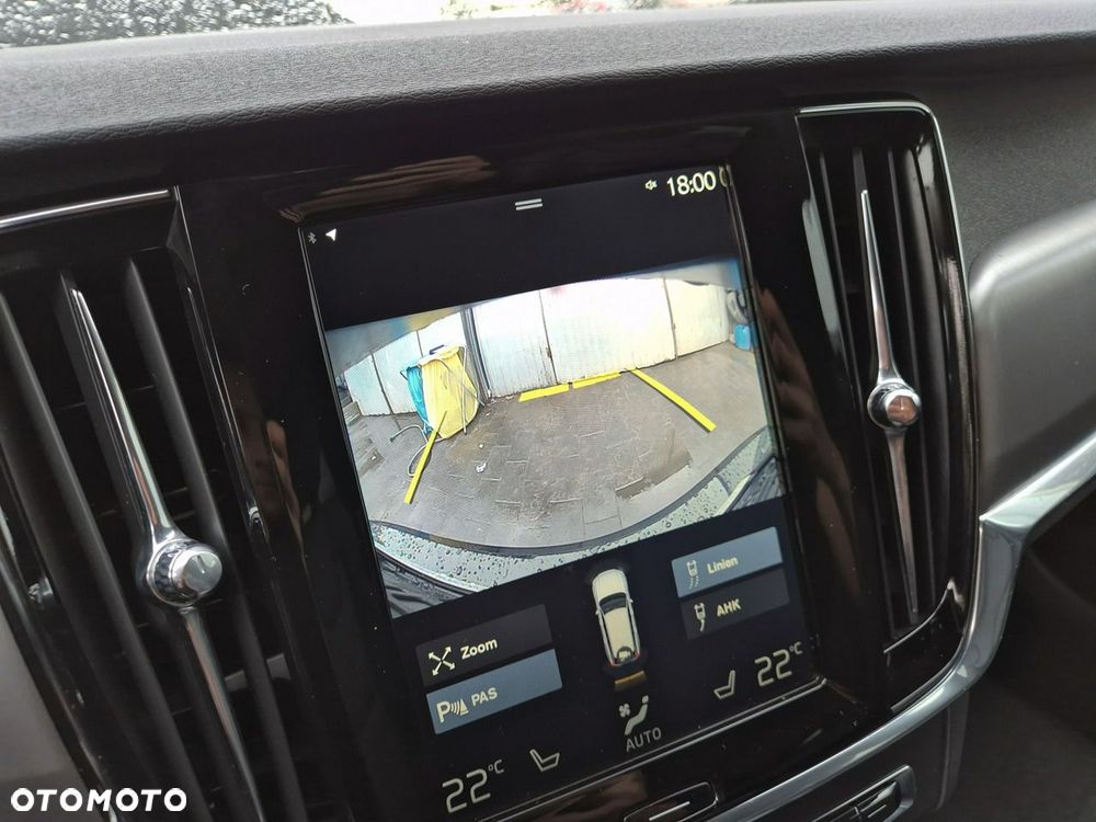 Volvo V90 D4 AWD Geartronic Momentum Pro - 34