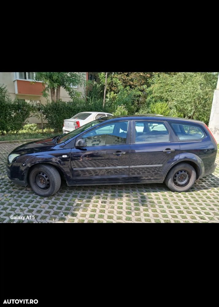 Ford Focus 1.6i Comfort - 3