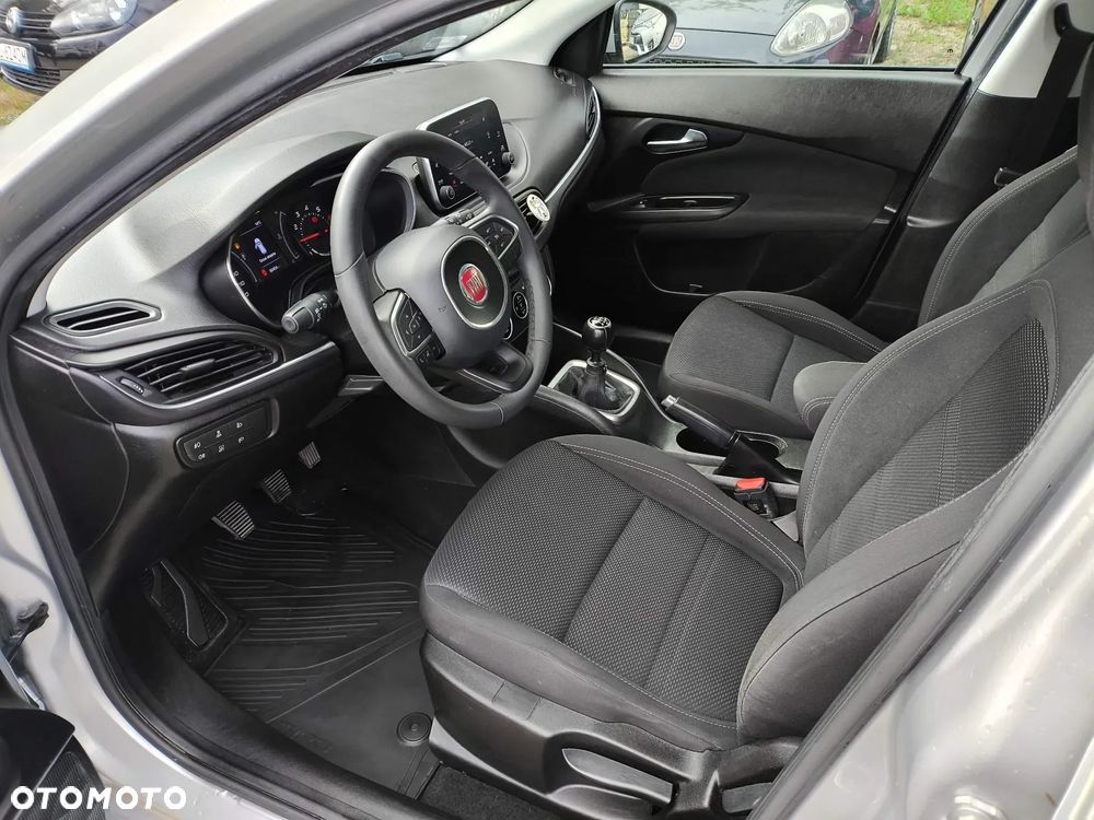 Fiat Tipo 1.4 16v Lounge EU6d - 7