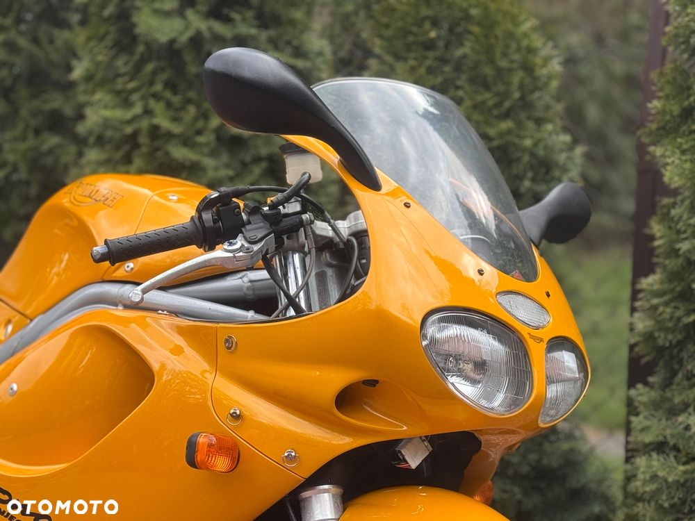 Triumph Daytona - 17