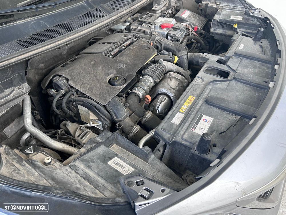 Peugeot 5008 1.6 BlueHDi GT Line EAT6 - 17