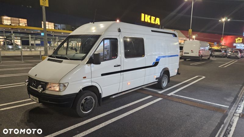 Mercedes-Benz Sprinter - 1
