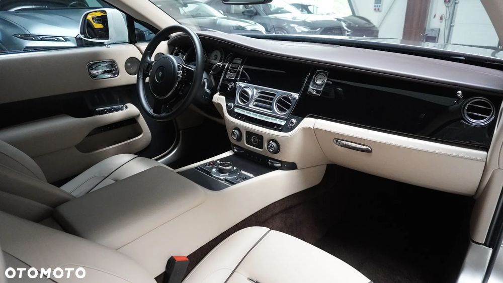 Rolls-Royce Wraith - 7
