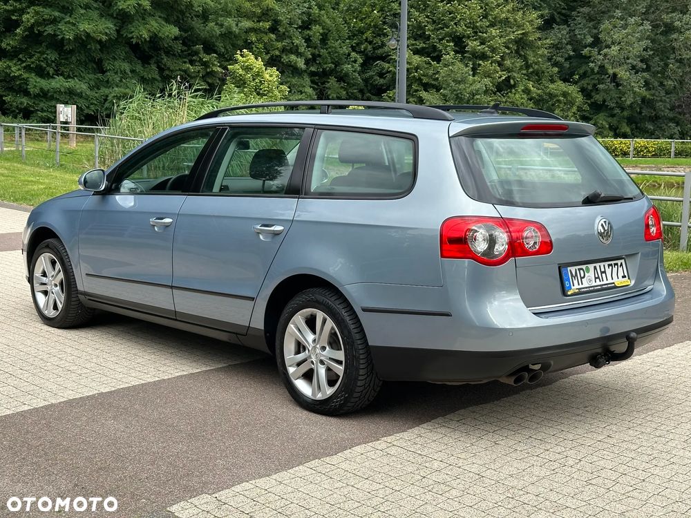 Volkswagen Passat 2.0 TDI Comfortline DSG - 4