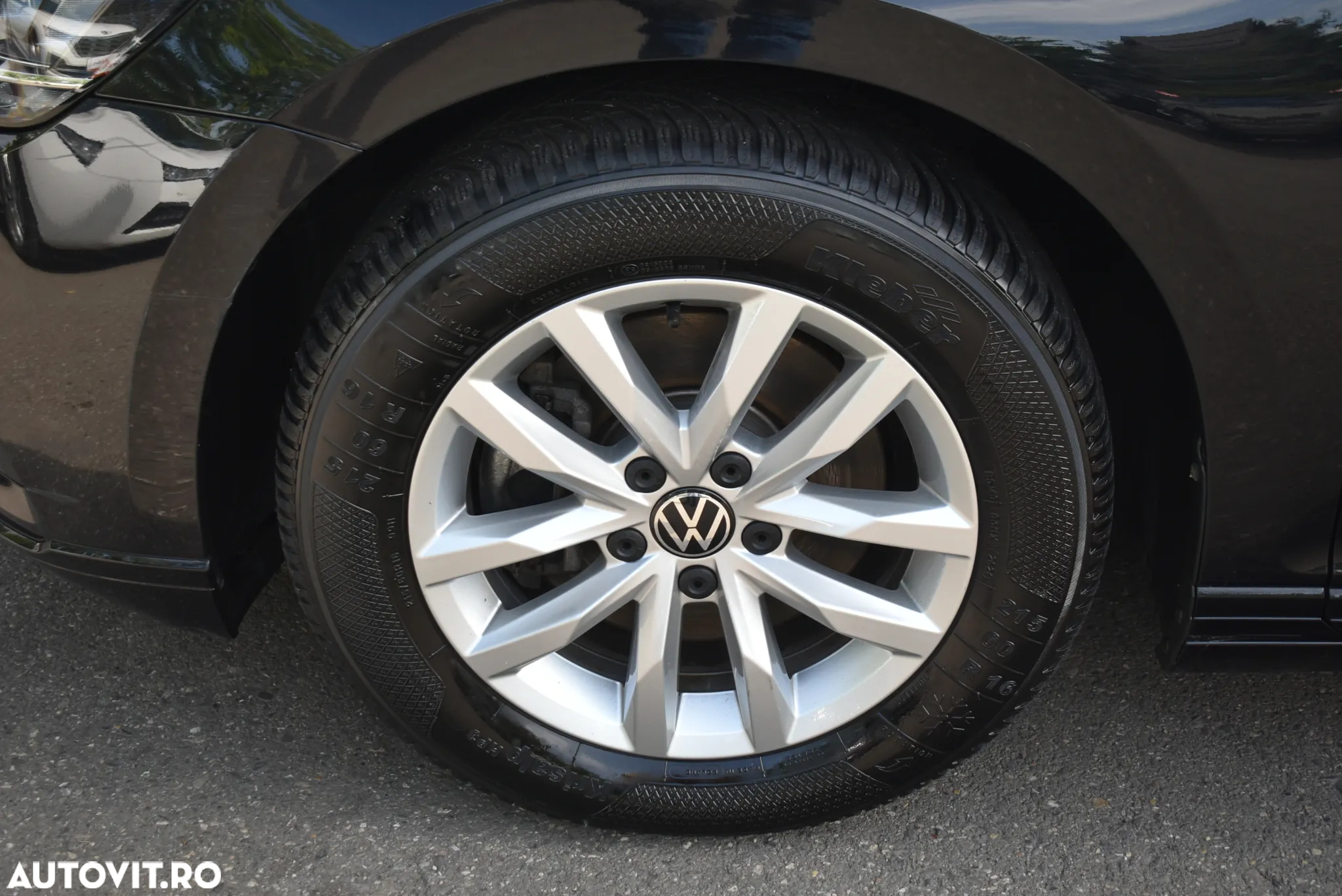 Volkswagen Passat 2.0 TDI DSG Comfortline - 10
