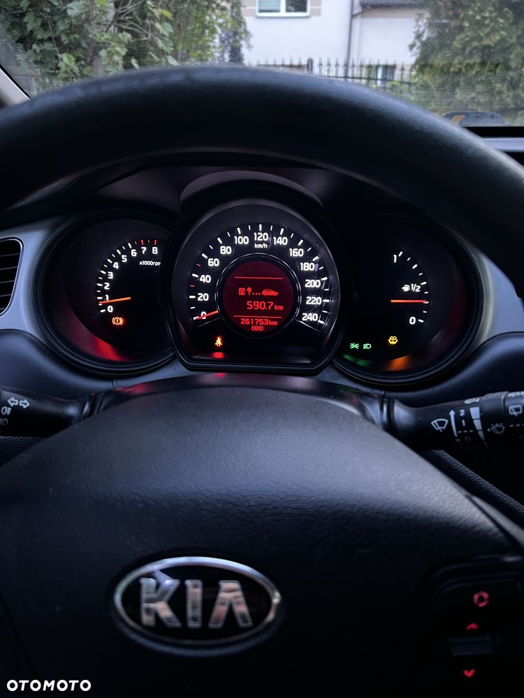 Kia Ceed - 6