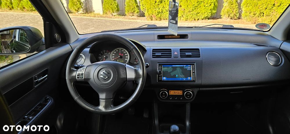 Suzuki Swift 1.3 Black and White - 7