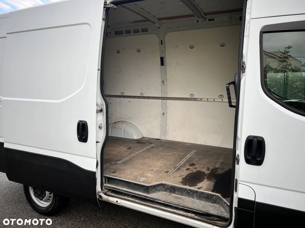 Iveco Daily 35S12 - 10