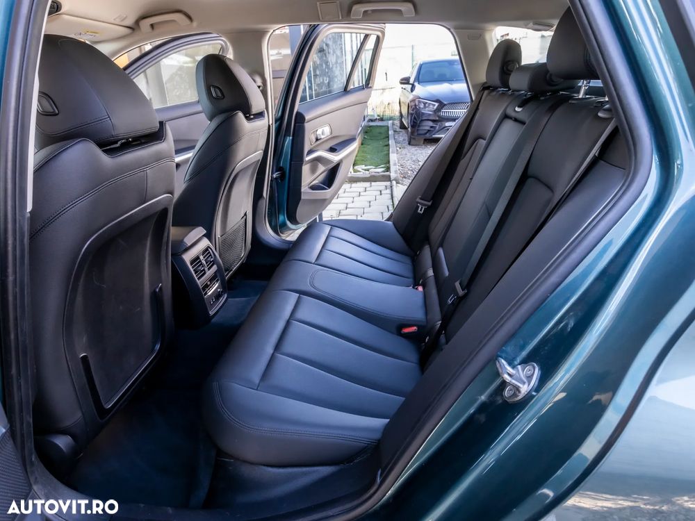 BMW Seria 3 320d Touring Aut. - 15
