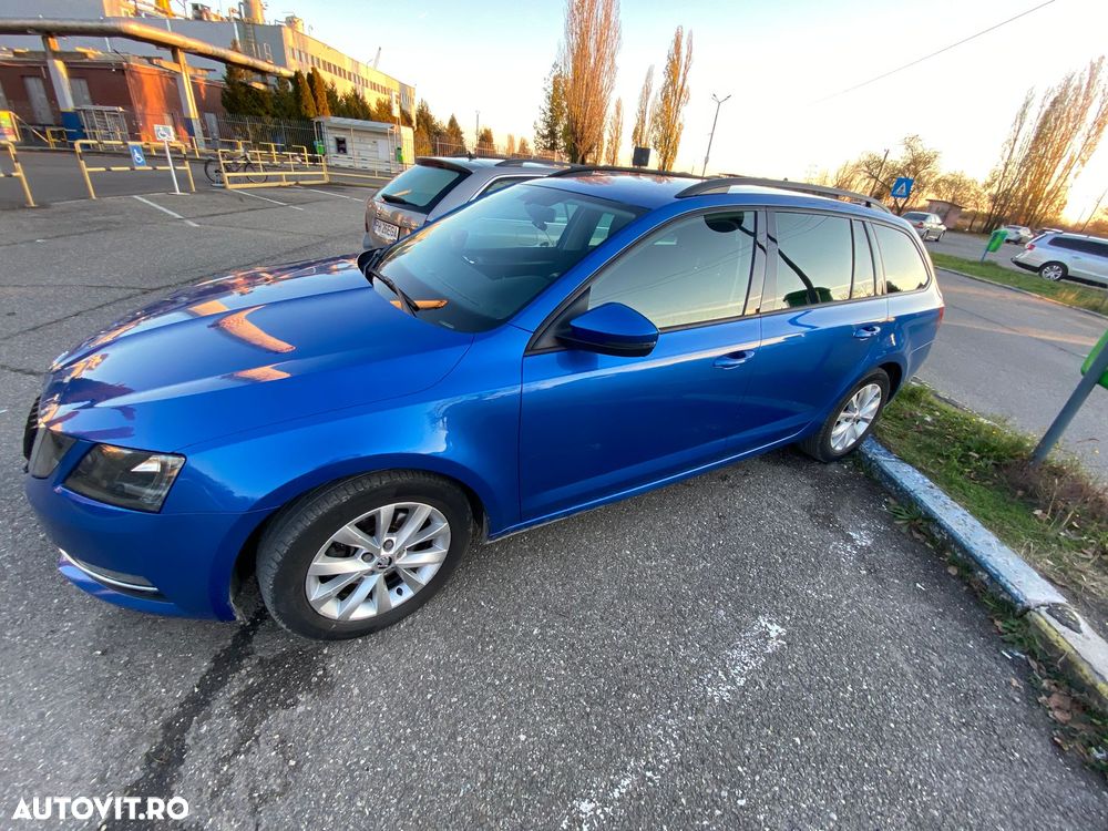 Skoda Octavia Combi 2.0 TDI DSG Style - 19