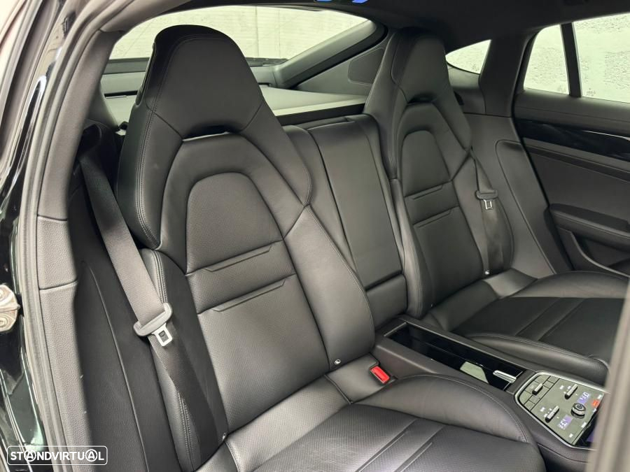 Porsche Panamera 4 E-Hybrid Executive - 46