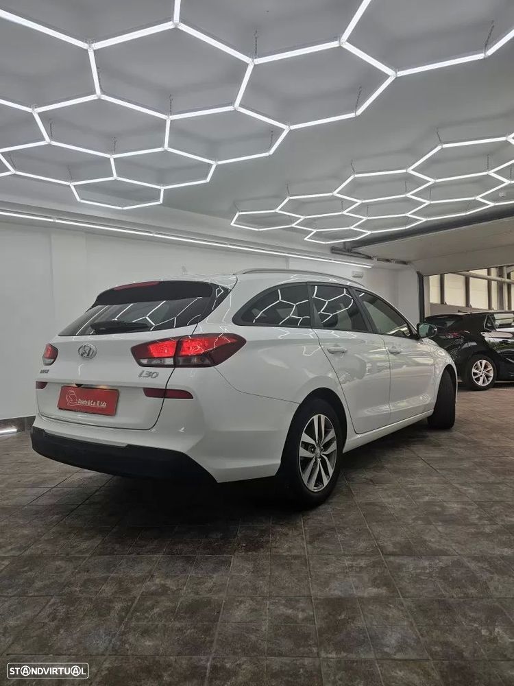 Hyundai i30 SW 1.0 T-GDi Comfort+Navi - 28