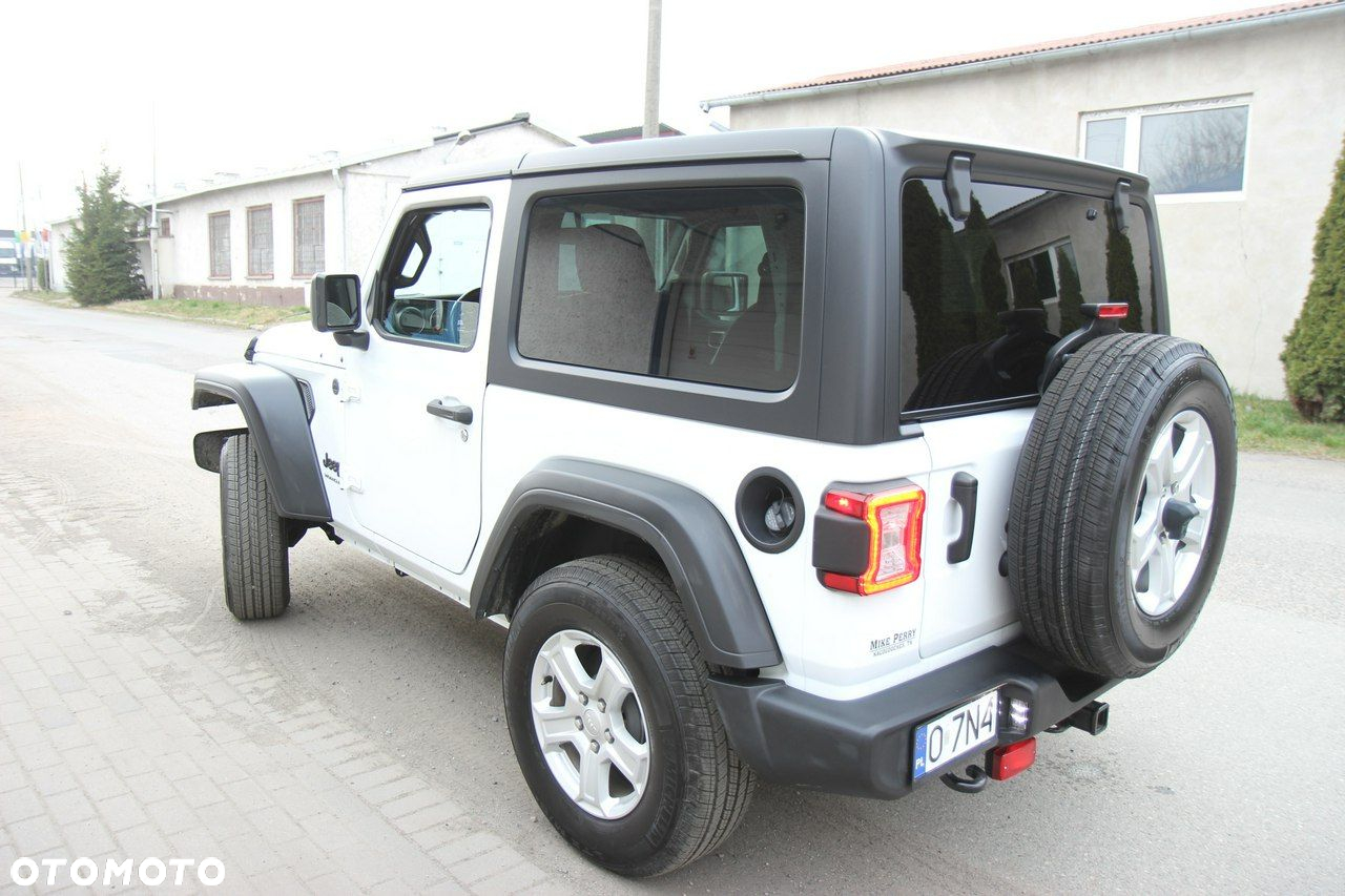 Jeep Wrangler - 9