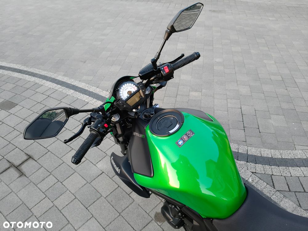 Kawasaki ER - 21