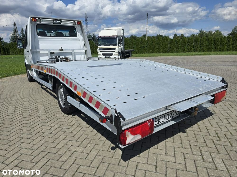 Mercedes-Benz Sprinter - 14