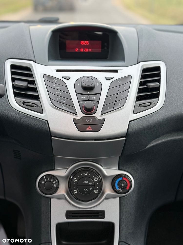 Ford Fiesta 1.25 Viva - 13