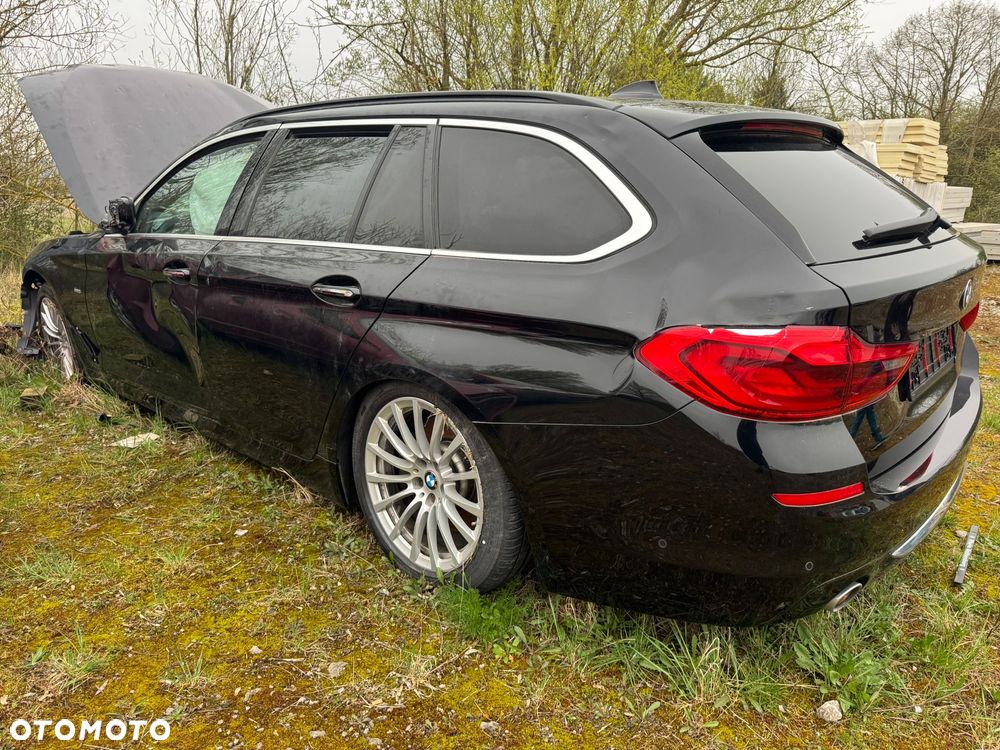BMW Seria 5 530d xDrive Sport Line - 2