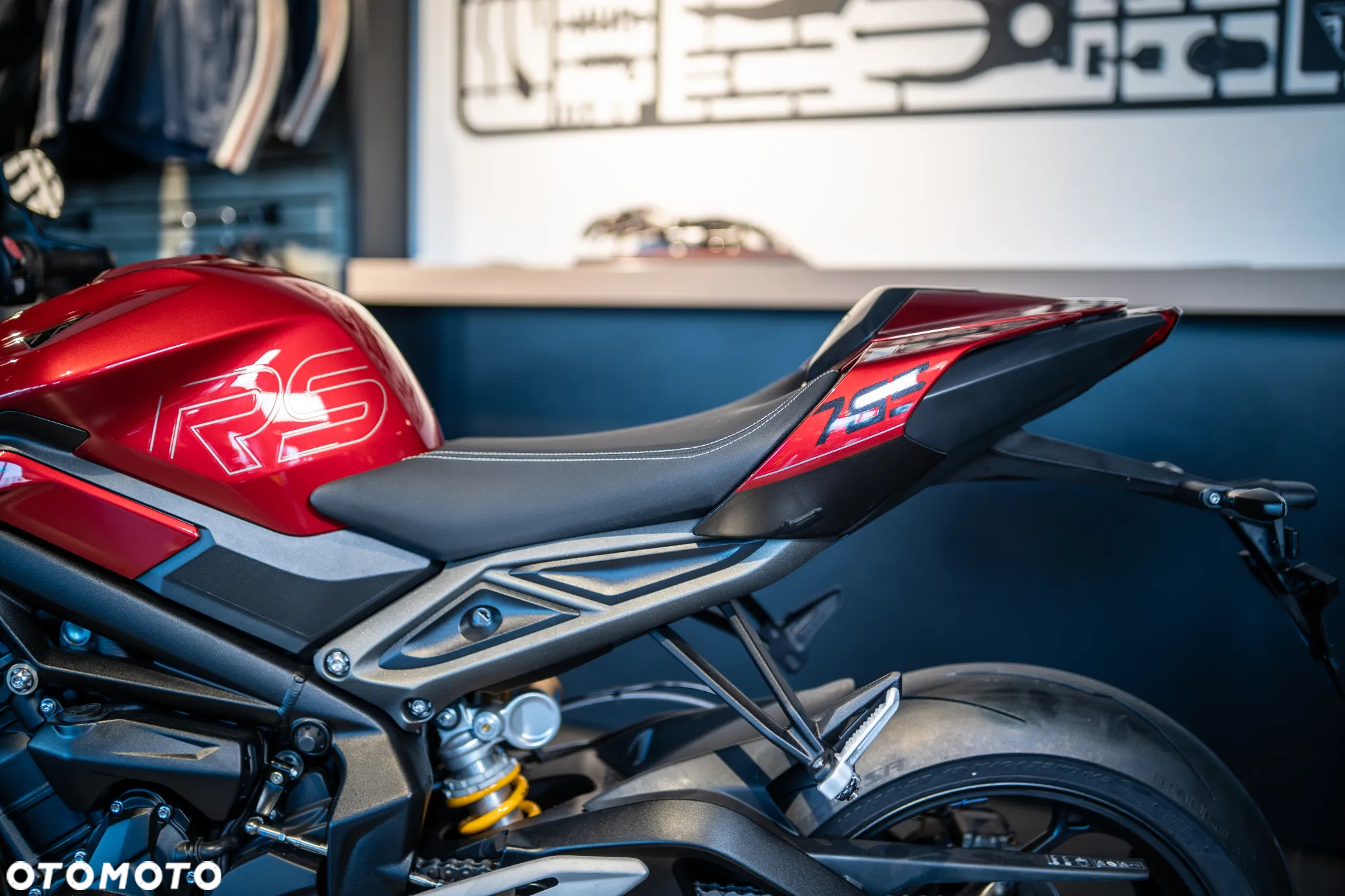 Triumph Street Triple - 7