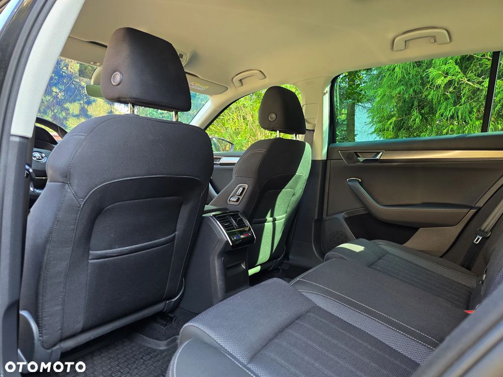 Skoda Superb 2.0 TDI SCR 4x4 Style DSG - 30