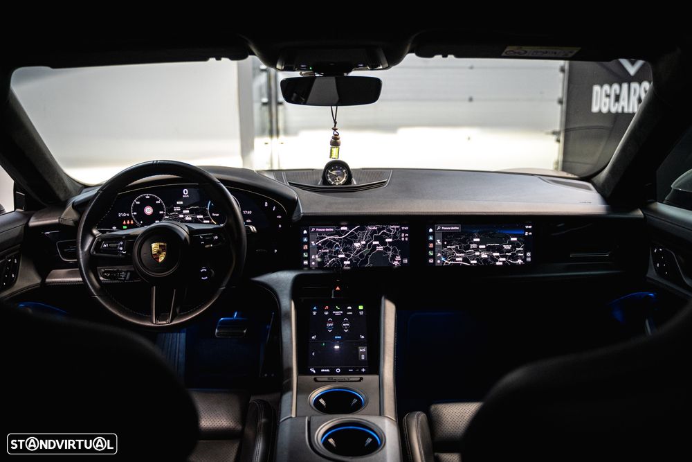 Porsche Taycan Cross Turismo Turbo - 22