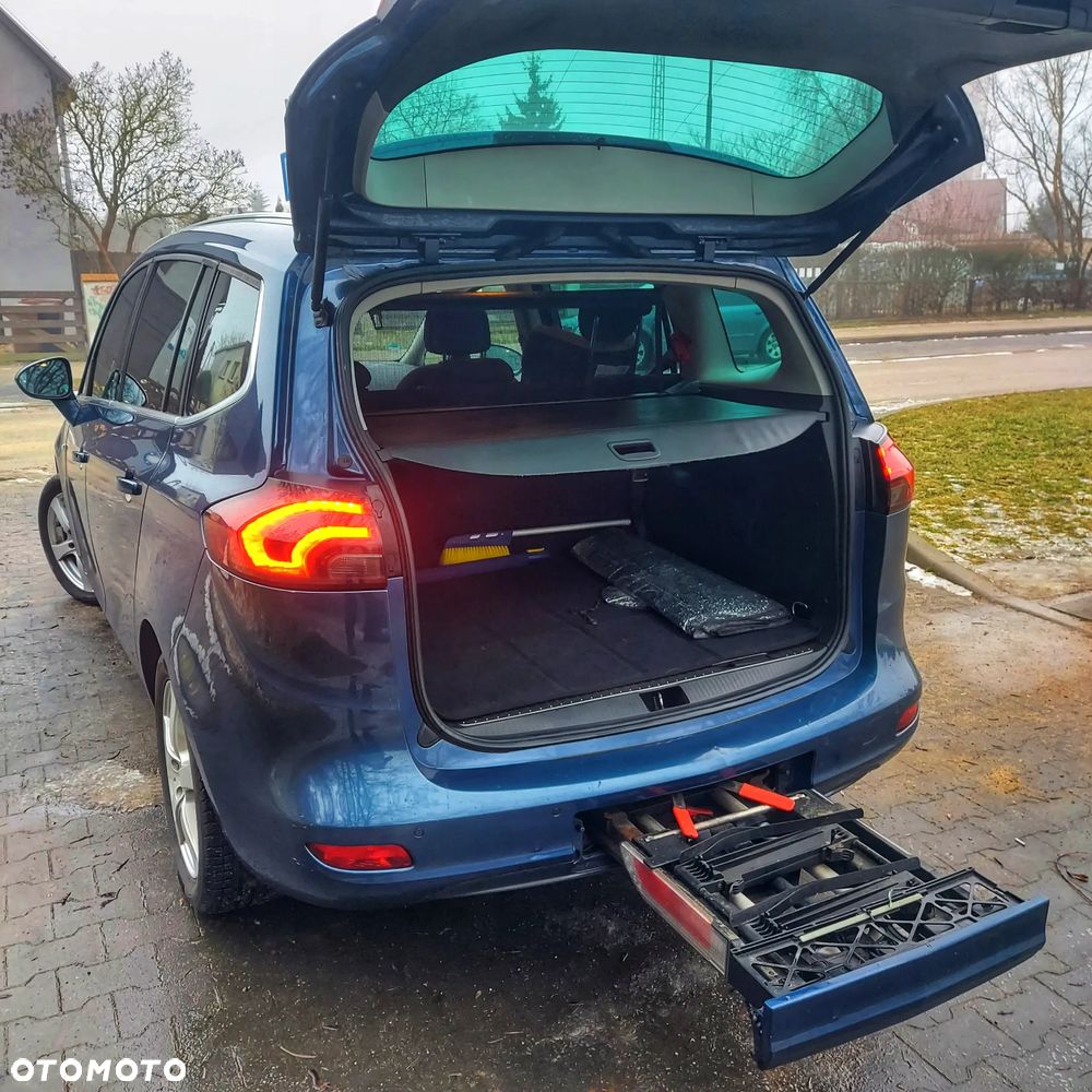 Opel Zafira 2.0 D (CDTI ecoFLEX) Start/Stop Active - 2