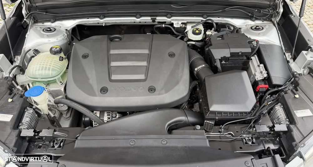 Volvo XC 40 1.5 T3 Momentum Tech Edition - 13