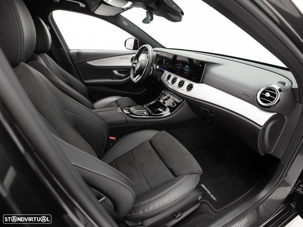 Mercedes-Benz E 300 de 4Matic 9G-TRONIC AMG Line - 9