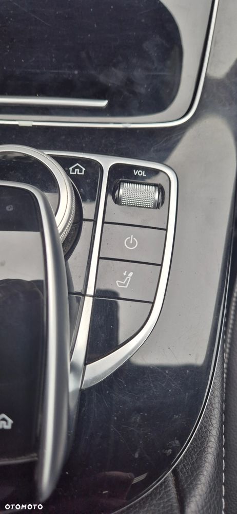 Mercedes-Benz Klasa E 220 d 4-Matic All-Terrain - 24