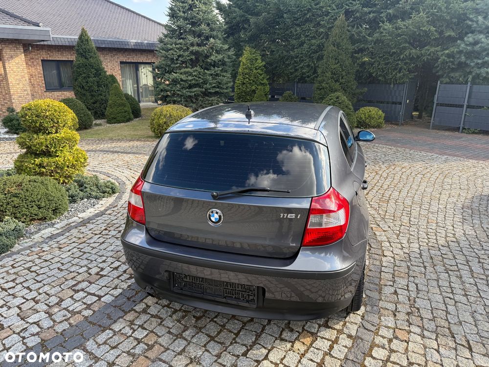 BMW Seria 1 116i - 15