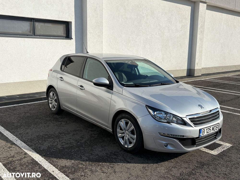 Peugeot 308 - 1