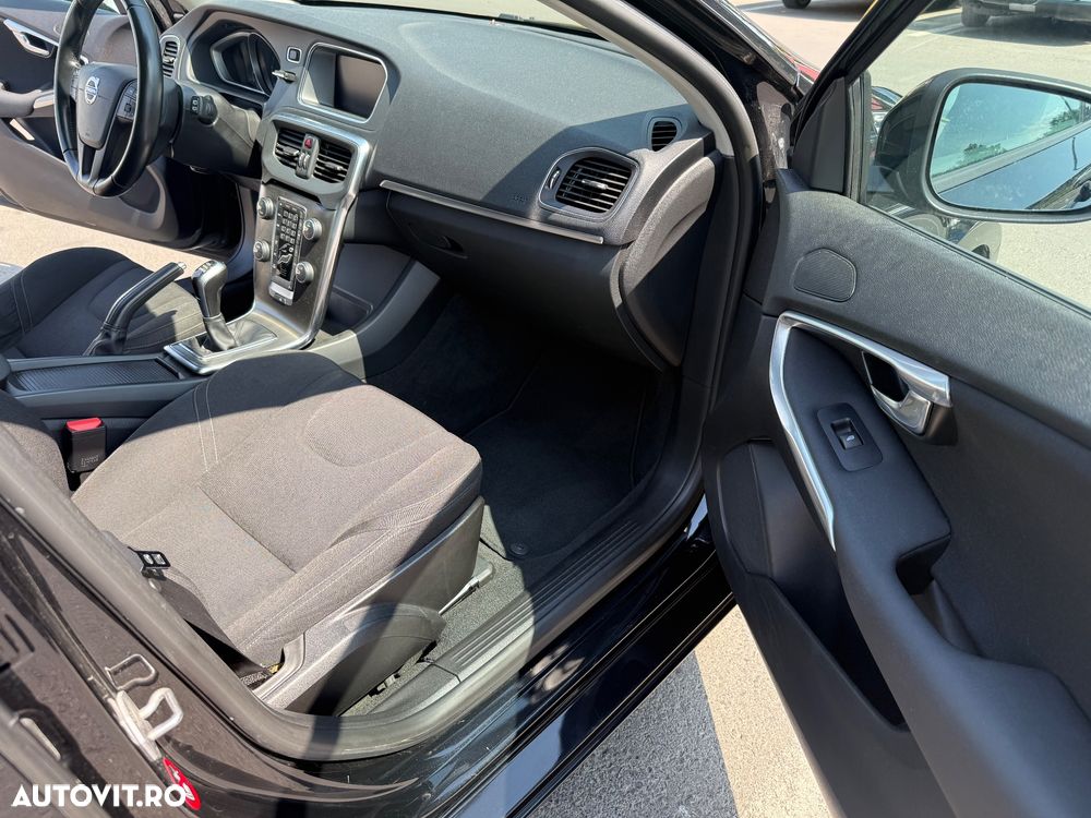 Volvo V40 D4 VEA Momentum - 10