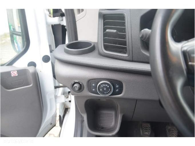 Ford Transit - 23