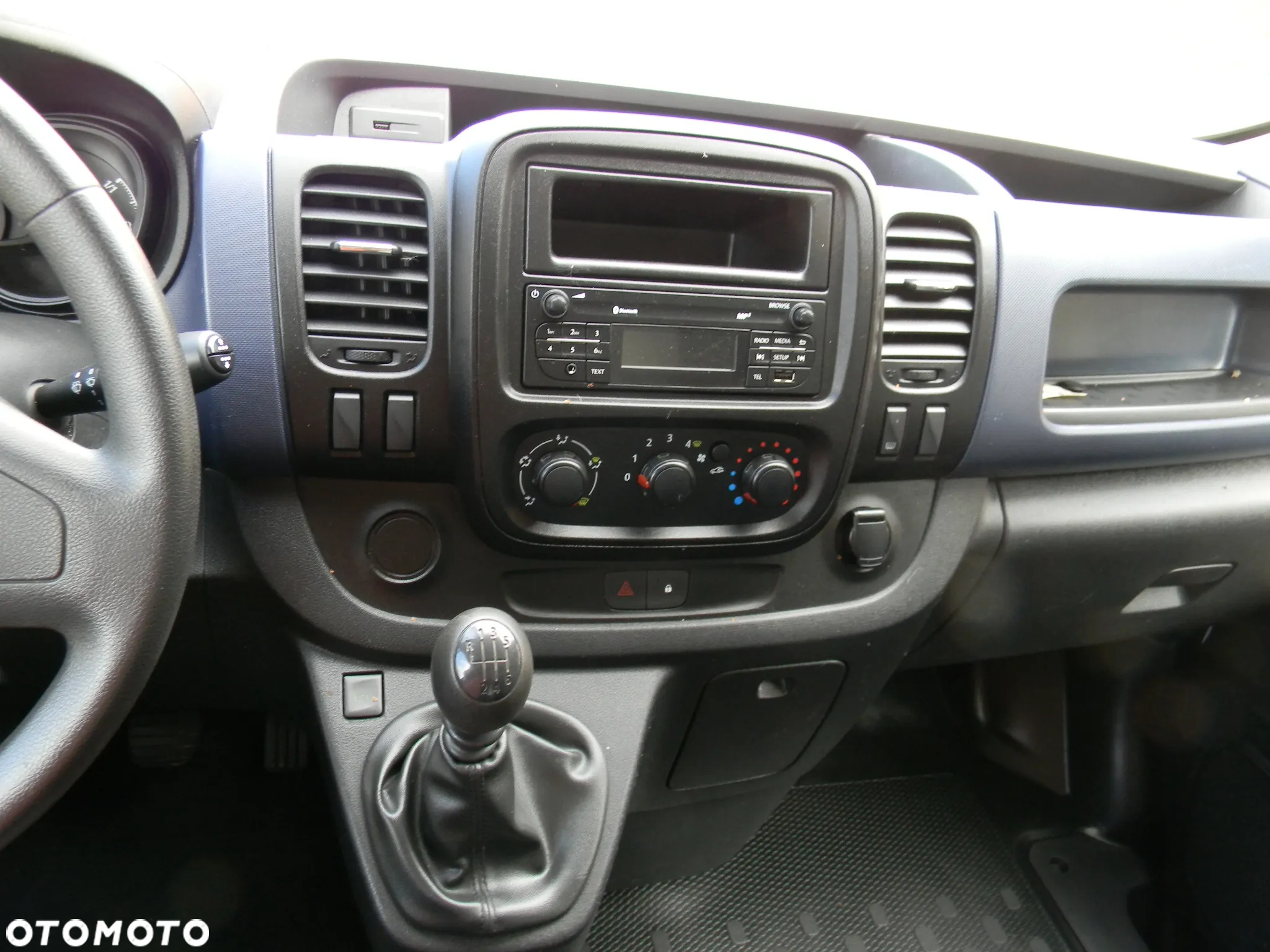 Opel Vivaro - 16