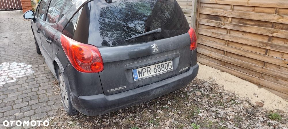 Peugeot 207 1.6 - 5