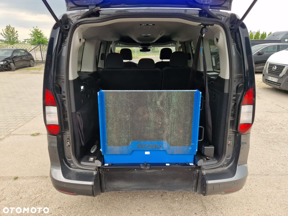 Ford Tourneo Connect Grand - 13