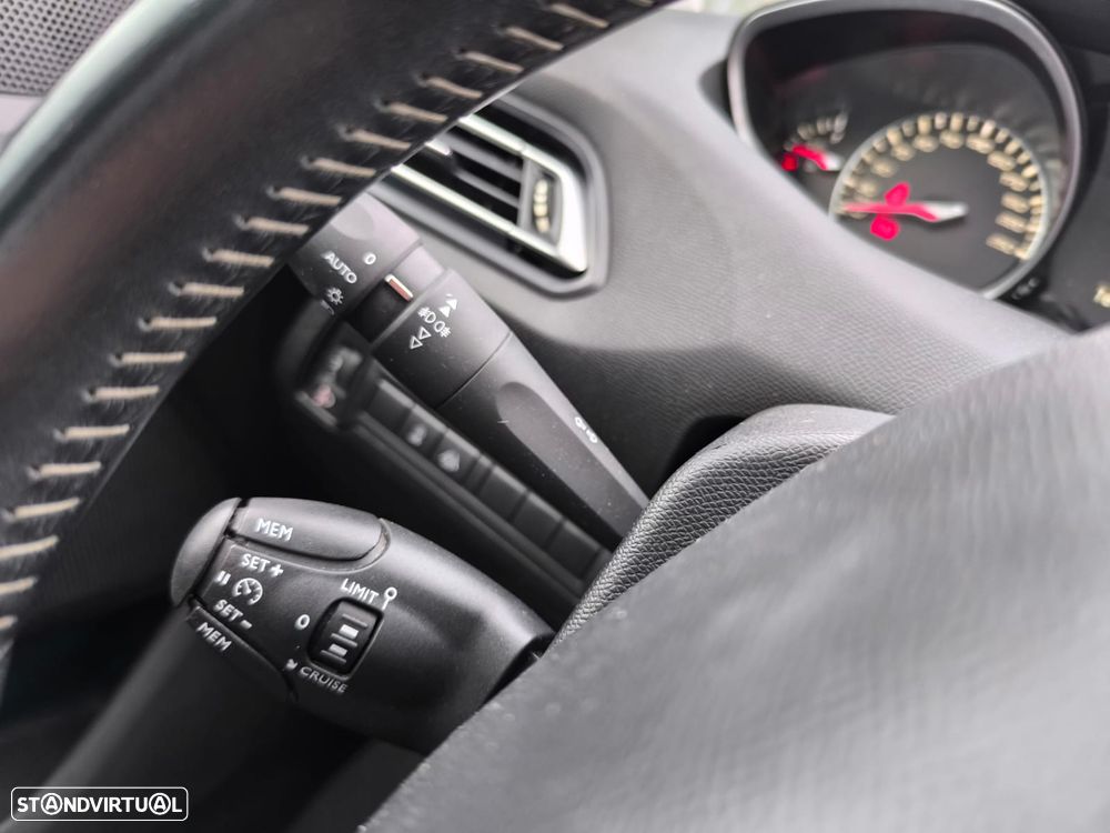 Peugeot 308 PureTech 130 GPF Stop & Start Allure - 37