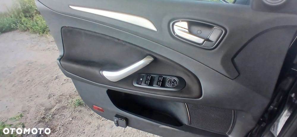 Ford Mondeo 1.8 Ambiente - 15