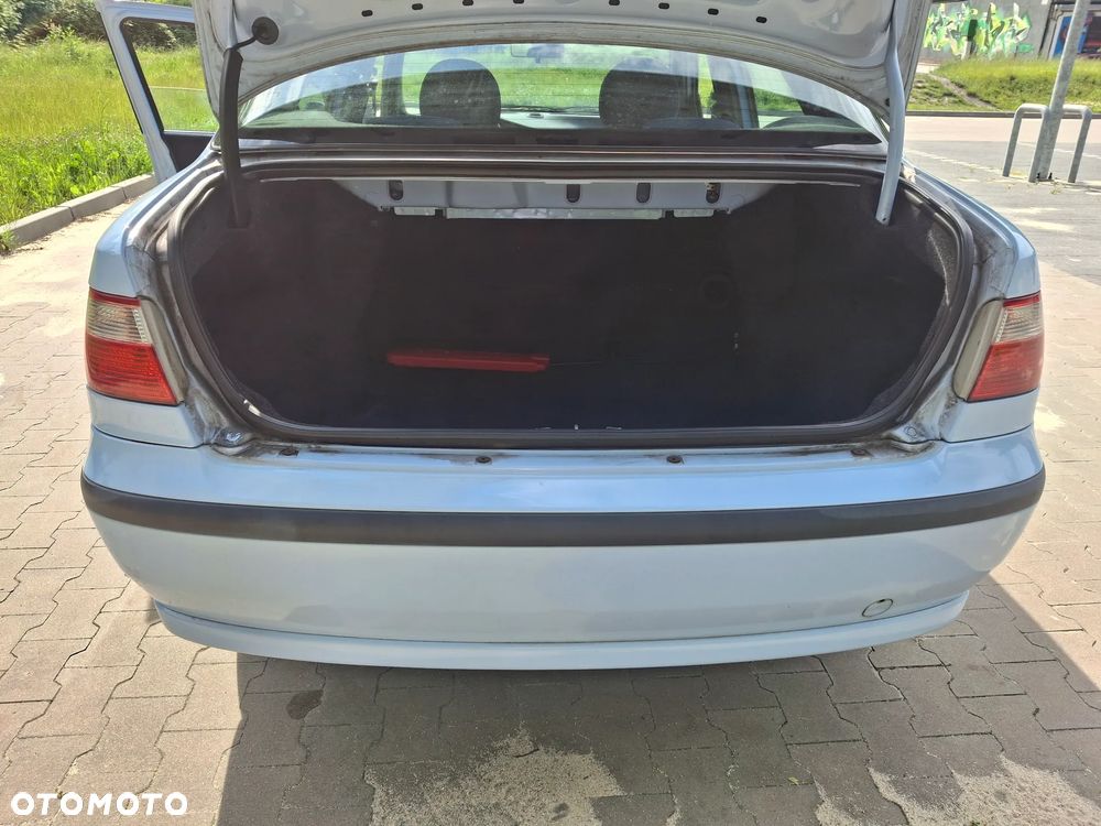 Fiat Albea 1.2 16V Actual / EL - 19